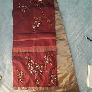 Table runner